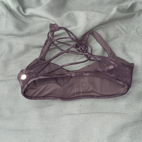 Lululemon - Picture 2 of 3